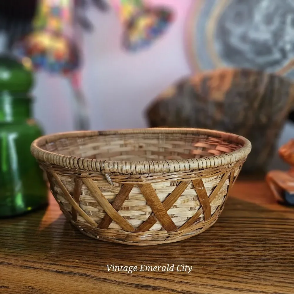 Vtg Round Open Woven Wicker Ratan Basket Catch All Bread Boho Decor MCM Handmade